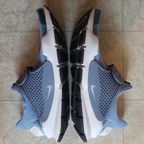 Nike Sock Dart - Picture 4 of 9